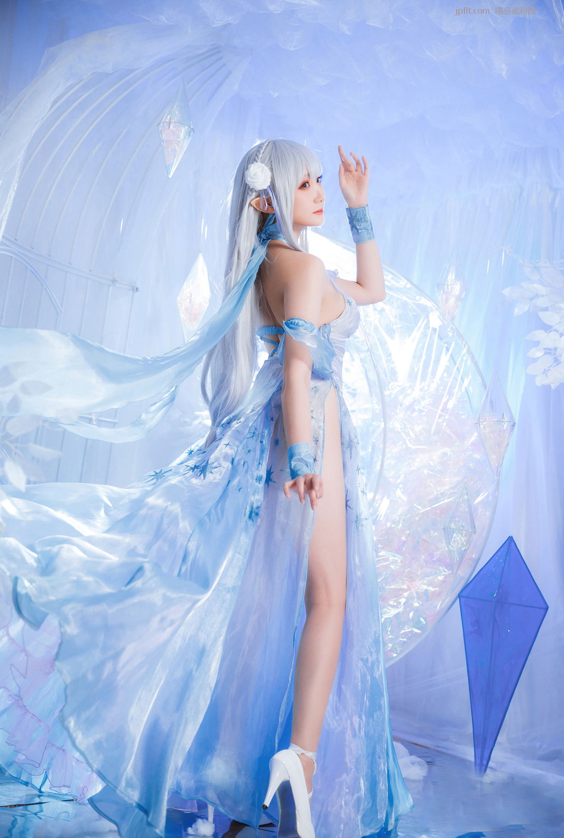 ˮ/28P  @] ϣCoser [Coser 1ҳ 